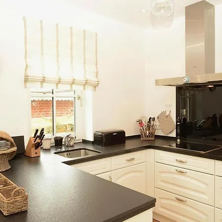 House In Wyk Near South Beach, Cleaning Included Apartmán *